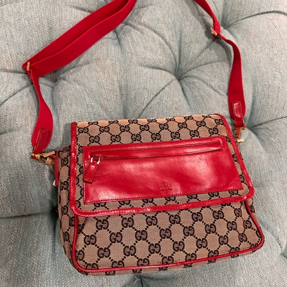 Used Vintage Gucci GG Canvas & Leather Red and Brown Crossbody Bag - Picture 2 of 9